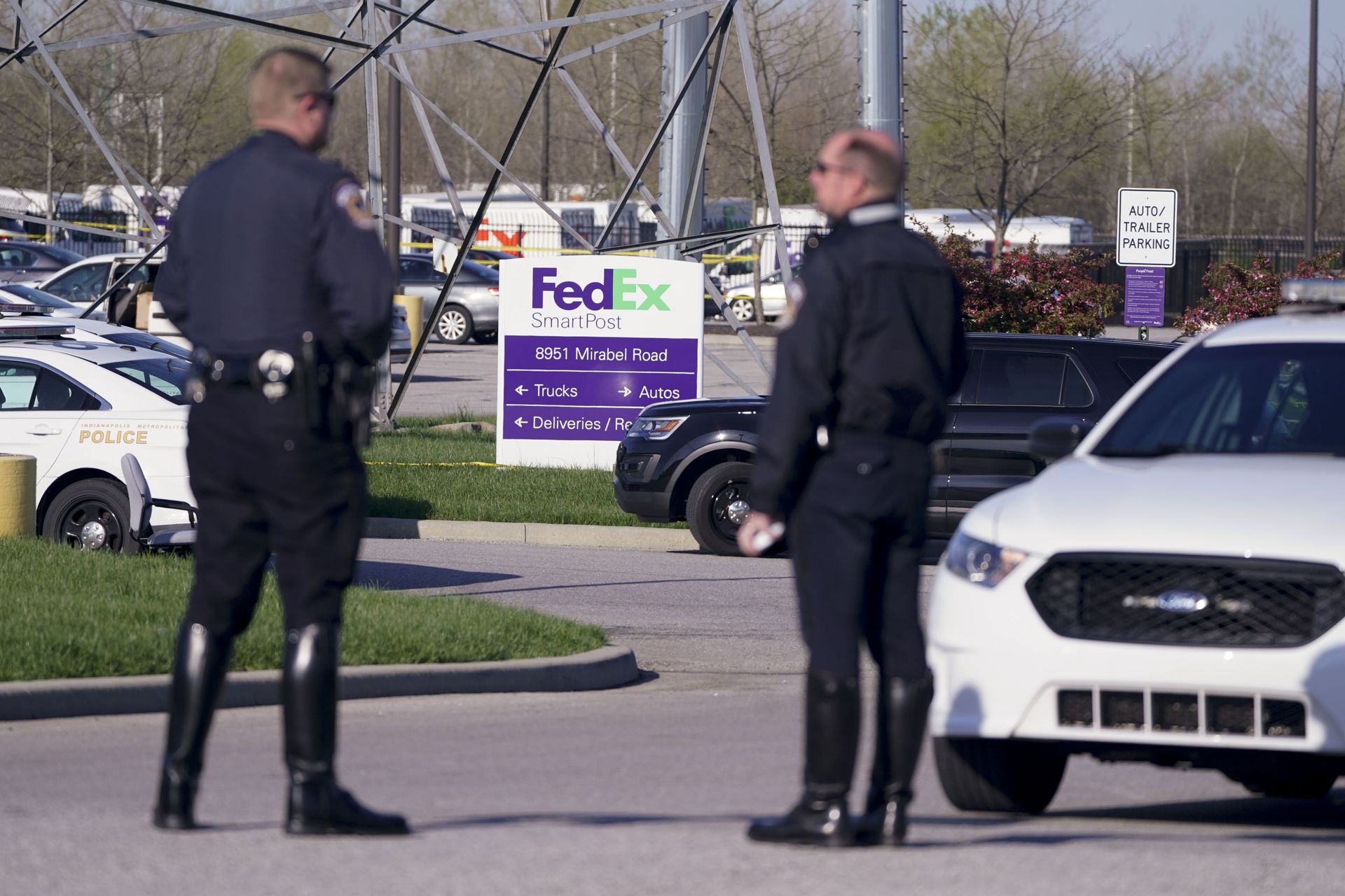 Suspect in Mass Shooting in Indianapolis Legally Bought Two Assault Rifles Suspect in Mass Shooting in Indianapolis Legally Bought Two Assault Rifles - Sputnik International, 1920, 18.04.2021
