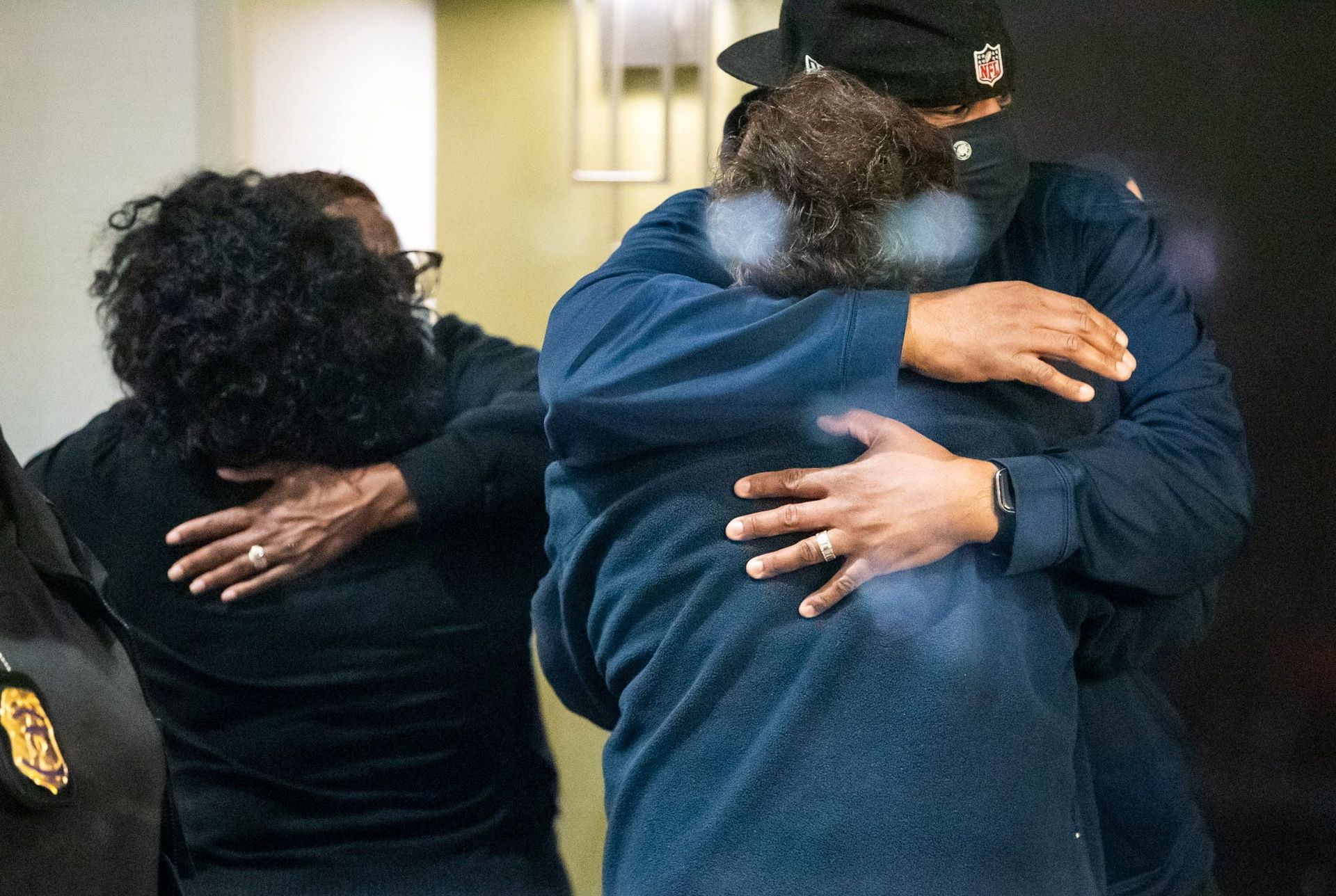 FedEx Shooting: Feds Searching Home of Alleged Gunman, Identified as 19-Year-Old Male - Photos FedEx Shooting: Feds Searching Home of Alleged Gunman, Identified as 19-Year-Old Male - Photos - Sputnik International, 1920, 16.04.2021