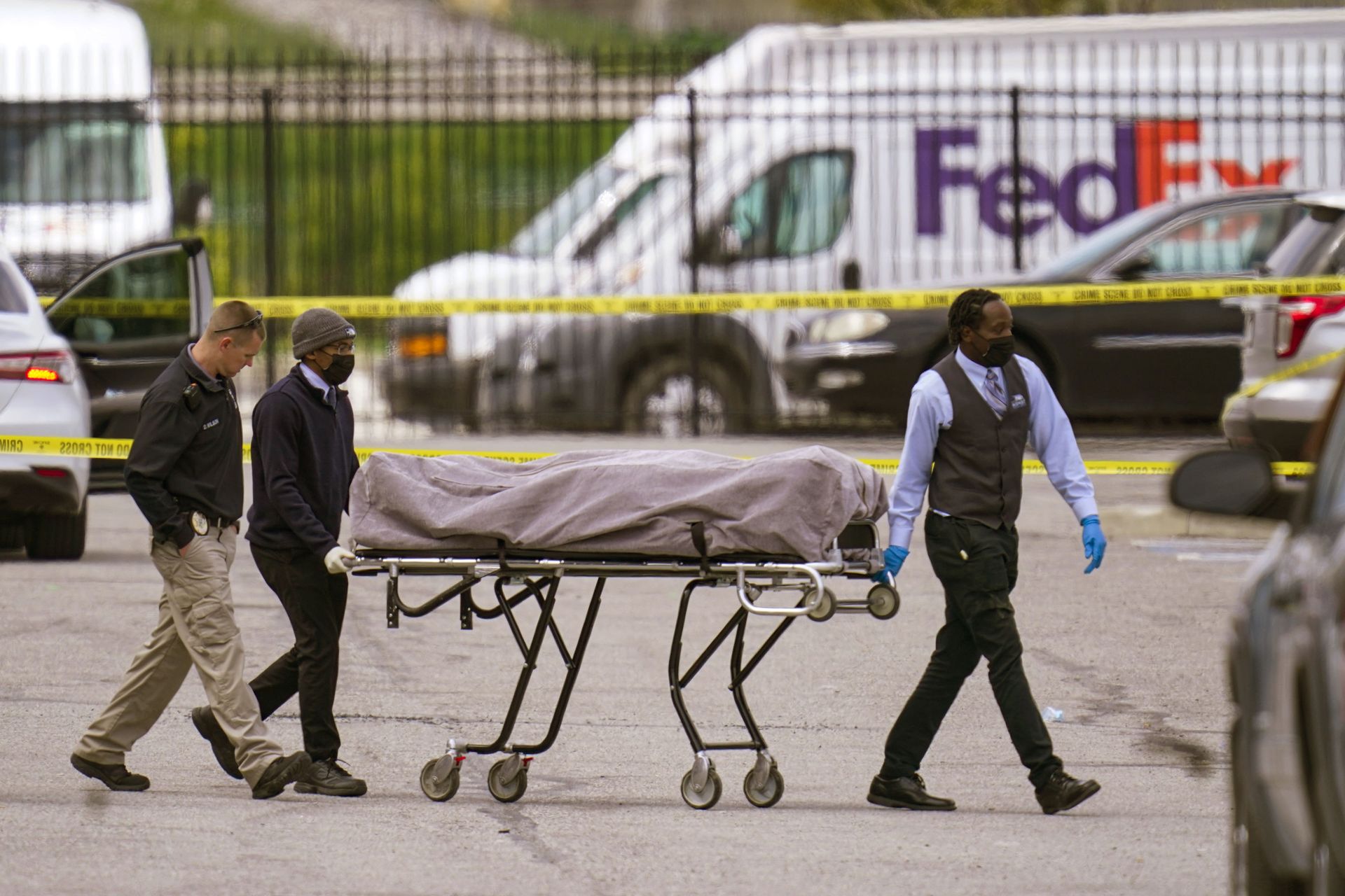 FedEx Shooting: Feds Searching Home of Alleged Gunman, Identified as 19-Year-Old Male - Photos FedEx Shooting: Feds Searching Home of Alleged Gunman, Identified as 19-Year-Old Male - Photos - Sputnik International, 1920, 16.04.2021