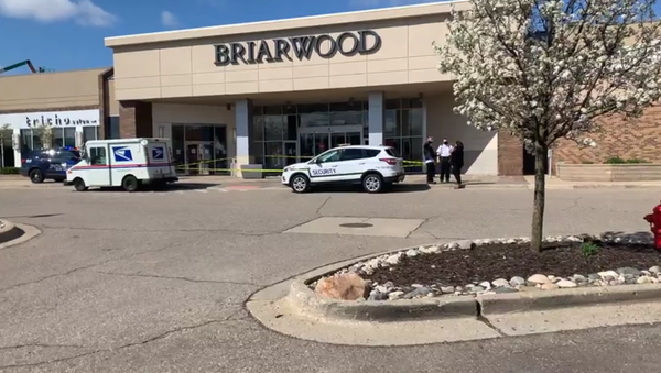 Scene at Briarwood Mall in Ann Arbor, Michigan, on April 16, 2021 - Sputnik International