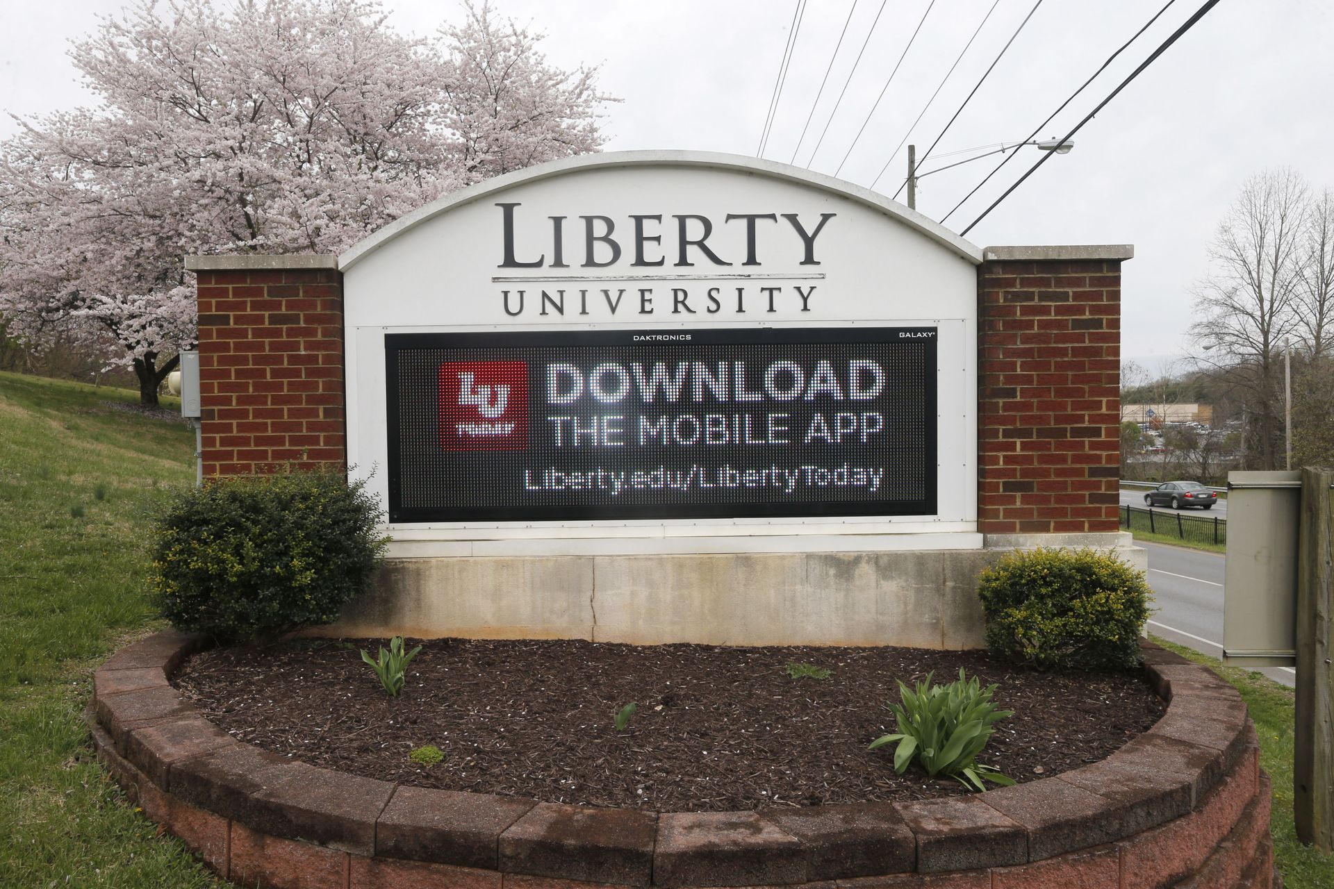 Liberty University Files Lawsuit Against Jerry Falwell Jr., Seeks Millions in Damages Liberty University Files Lawsuit Against Jerry Falwell Jr., Seeks Millions in Damages - Sputnik International, 1920, 17.04.2021