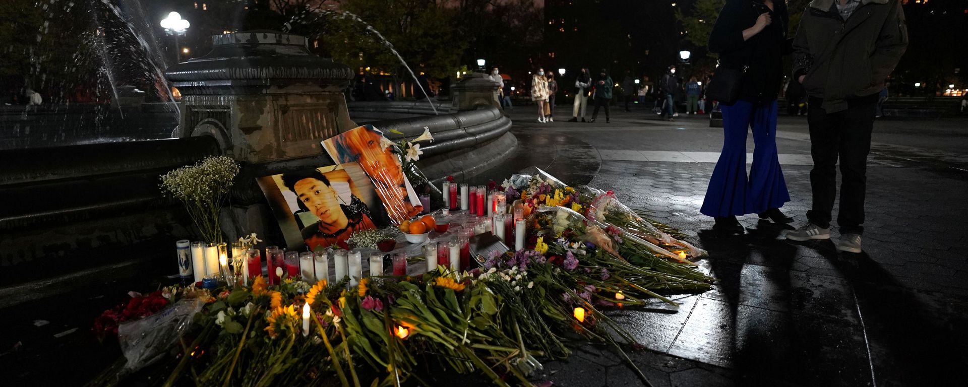 People look at a memorial in Washington Square Park for Daunte Wright and for Dominique Lucious in New York City, U.S., April 16, 2021. People look at a memorial in Washington Square Park for Daunte Wright and for Dominique Lucious in New York City, U.S., April 16, 2021. - Sputnik International, 1920, 30.11.2021