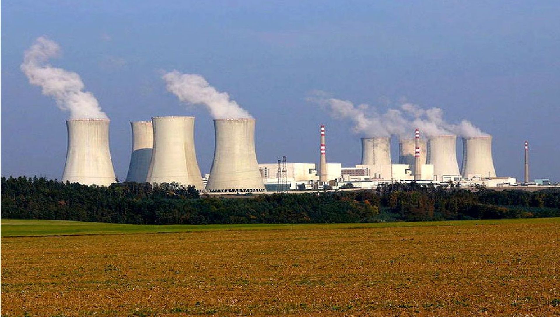 Nuclear power plant Dukovany, Czech Republic. Photo taken by Petr Adamek in October 2005. Nuclear power plant Dukovany, Czech Republic. Photo taken by Petr Adamek in October 2005. - Sputnik International, 1920, 02.05.2021