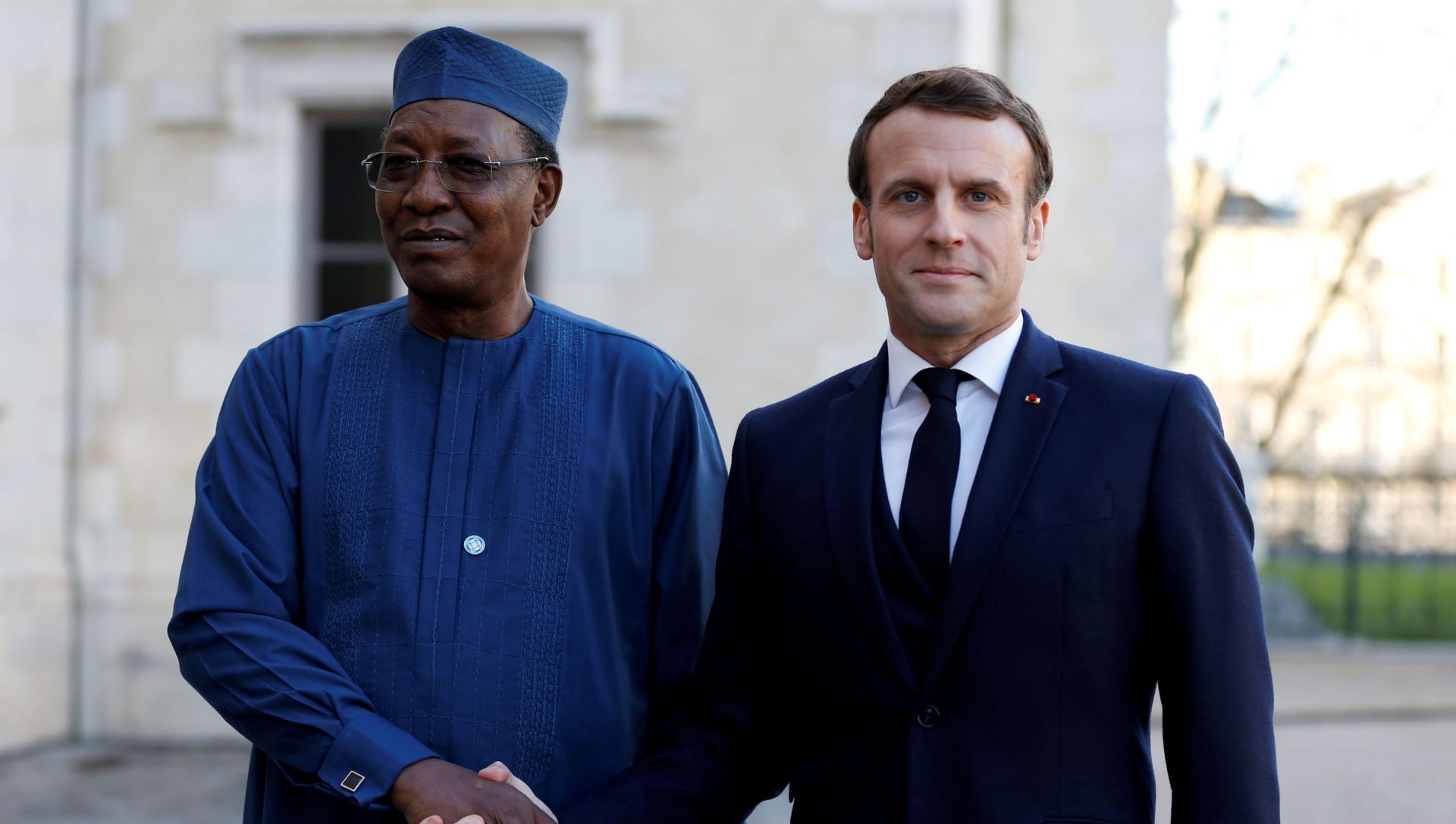 French President Emmanuel Macron welcomes Chad's President Idriss Deby to attend a summit on the situation in the Sahel region in the southern French city of Pau, France, January 13, 2020. French President Emmanuel Macron welcomes Chad's President Idriss Deby to attend a summit on the situation in the Sahel region in the southern French city of Pau, France, January 13, 2020. - Sputnik International, 1920, 21.04.2021