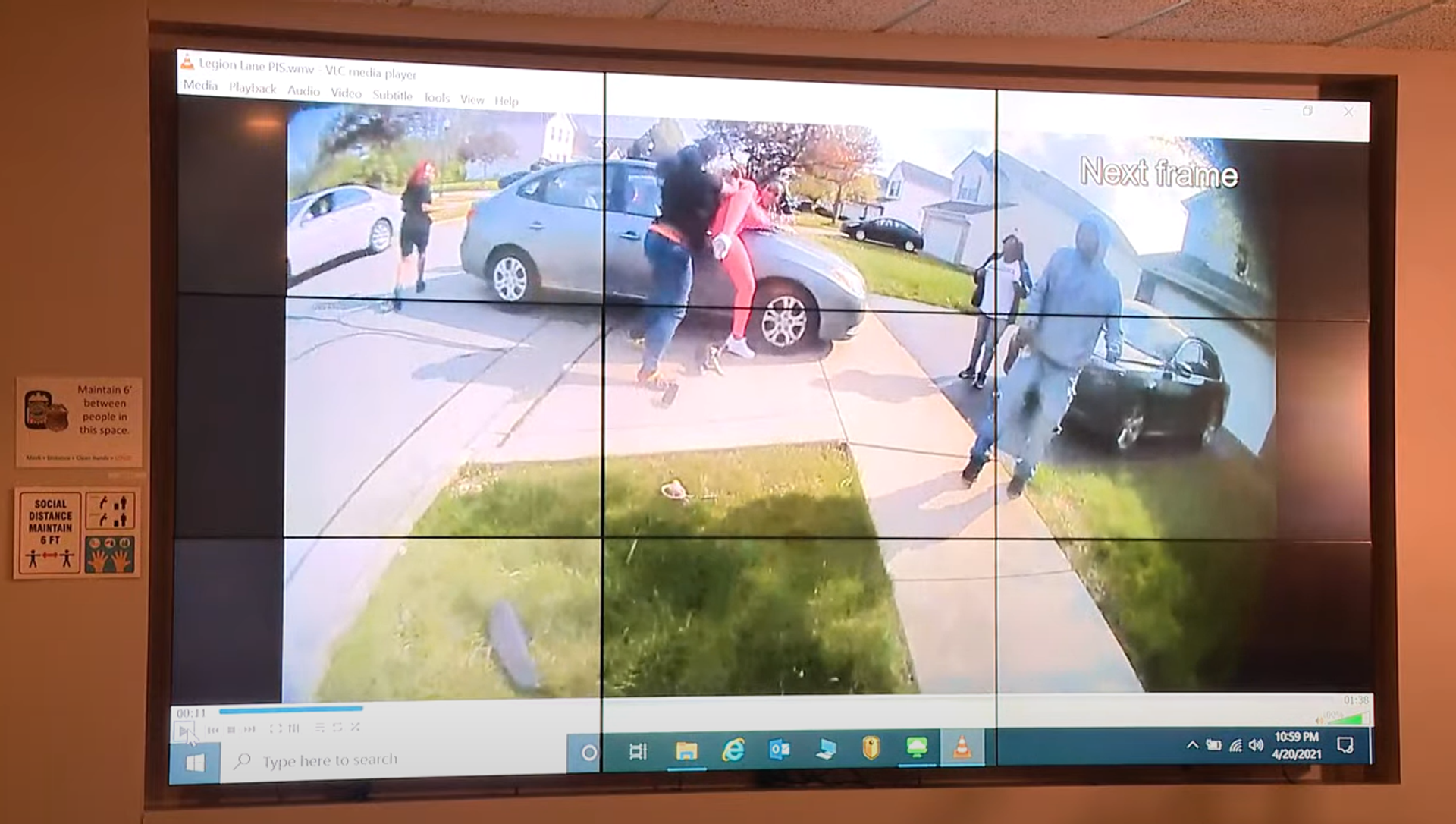 A screenshot from the police body camera footage of the shooting of Makiyah Bryant by police. A screenshot from the police body camera footage of the shooting of Makiyah Bryant by police. - Sputnik International, 1920, 21.04.2021