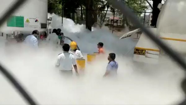 Oxygen Tank leakage reported in Zakir Hussain Hospital in Nashik - Sputnik International