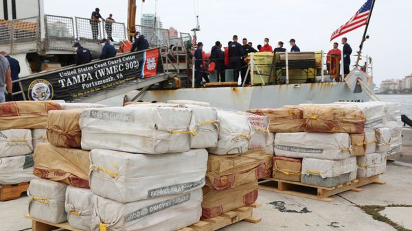 Coast Guard Cutter Tampa's crew offloaded approximately 5,500 pounds of cocaine, worth an estimated $94.6 million, in Miami, Tuesday, after interdicting a low profile vessel off the coast of Punta Gallinas, Colombia.  - Sputnik International