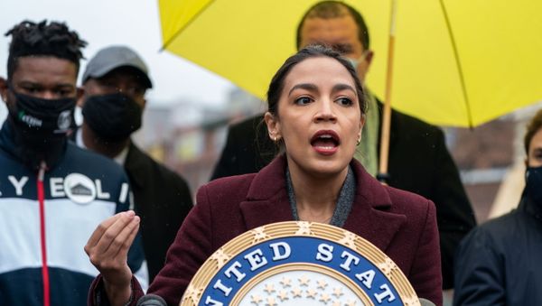 U.S. Senate Majority Leader Schumer and Rep. Ocasio-Cortez speak at news conference in New York - Sputnik International