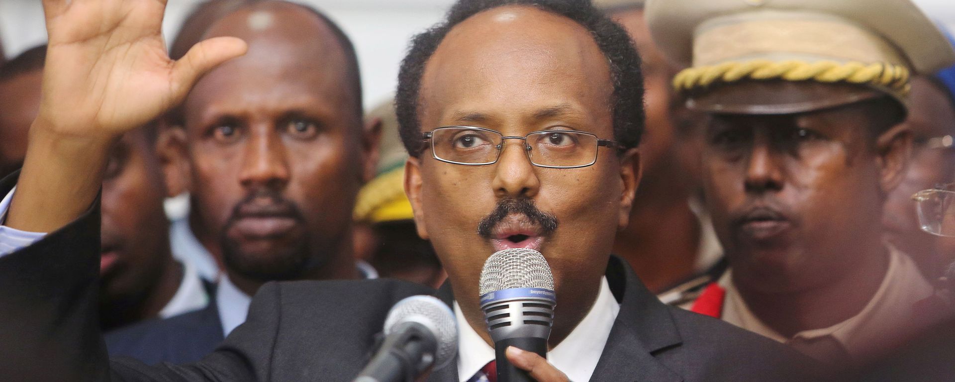 Somalia's newly-elected President Mohamed Abdullahi Farmajo addresses lawmakers after winning the vote at the airport in Somalia's capital Mogadishu, February 8, 2017 Somalia's newly-elected President Mohamed Abdullahi Farmajo addresses lawmakers after winning the vote at the airport in Somalia's capital Mogadishu, February 8, 2017 - Sputnik International, 1920, 28.12.2021