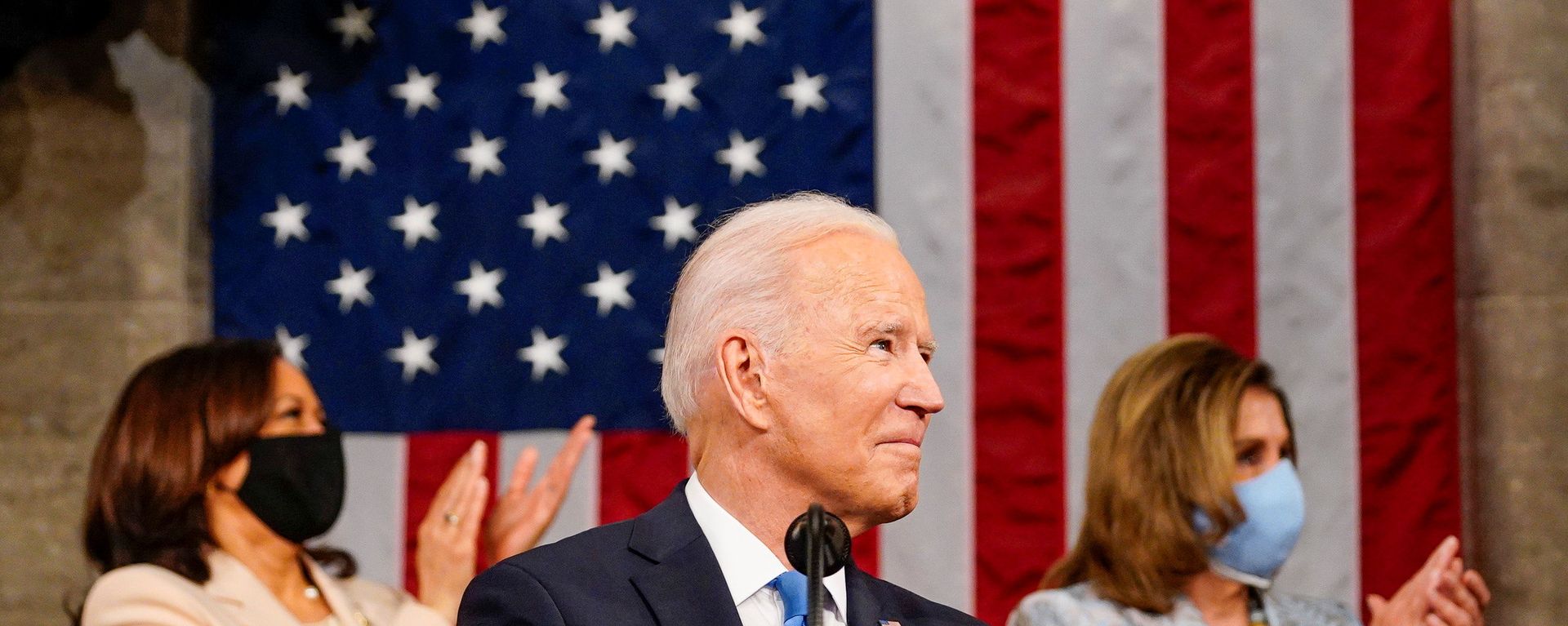 President Joe Biden addresses a joint session of Congress, with Vice President Kamala Harris and House Speaker Nancy Pelosi (D-Calif.) on the dais behind him, in Washington, U.S., April 28, 2021. President Joe Biden addresses a joint session of Congress, with Vice President Kamala Harris and House Speaker Nancy Pelosi (D-Calif.) on the dais behind him, in Washington, U.S., April 28, 2021. - Sputnik International, 1920, 08.10.2021