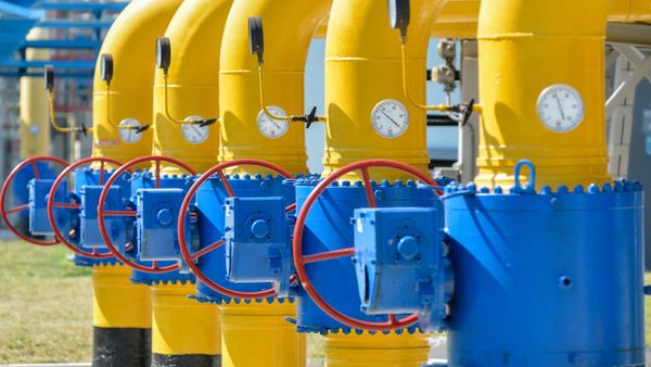 A picture shows a partial view of a compressor station of Ukraine's Naftogaz national oil and gas company near the northeastern Ukrainian city of Kharkiv on August 5, 2014 - Sputnik International
