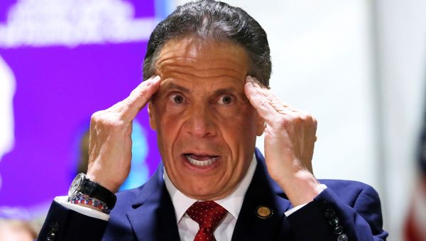 New York Governor Andrew Cuomo speaks at an event to announce five new walk-in pop-up vaccination sites for New York City Bodega, grocery store and supermarket workers amid the coronavirus disease (COVID-19) pandemic, in the Harlem section of Manhattan in New York City, New York, U.S., April 23, 2021. - Sputnik International