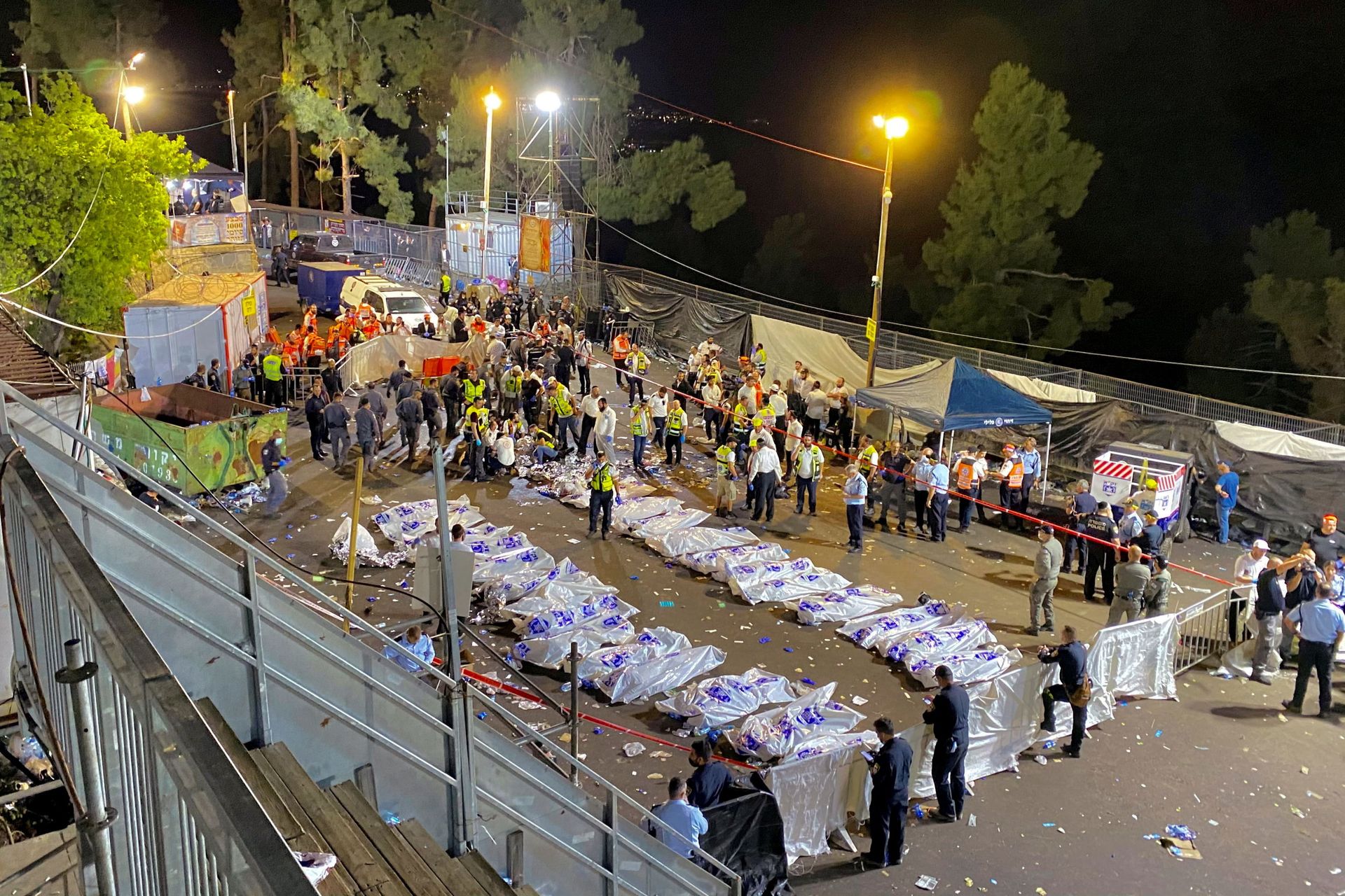 Israeli Protesters Boo, Throw Bottles at Netanyahu During Speech at Deadly Stampede Site Israeli Protesters Boo, Throw Bottles at Netanyahu During Speech at Deadly Stampede Site - Sputnik International, 1920, 30.04.2021