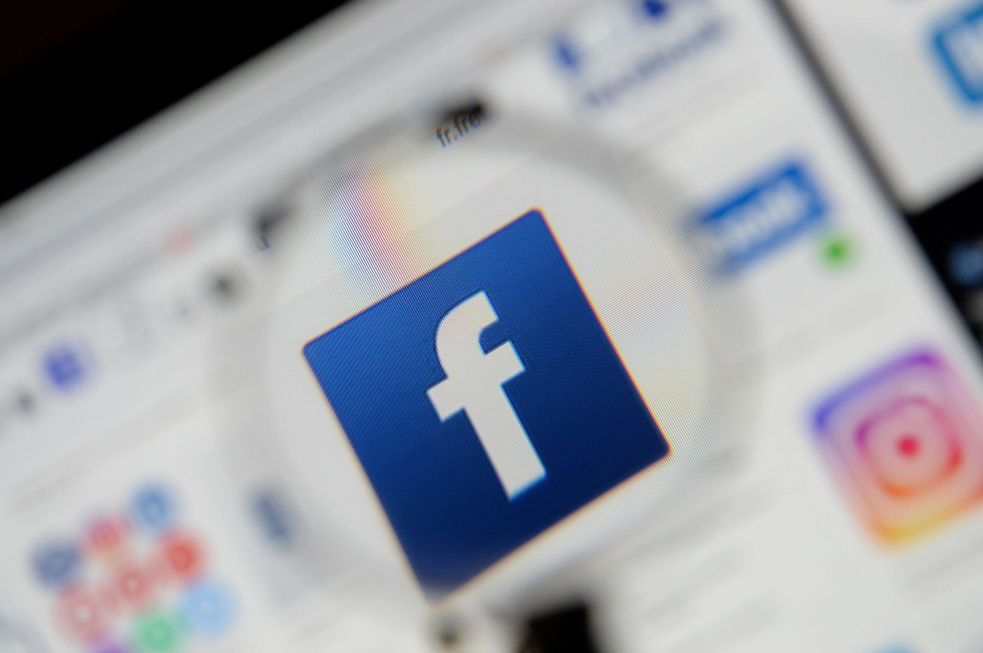 'We Have to Stop Them': Senator Hawley Warns That Big Tech Poses 'Gravest Threat' to US - Report 'We Have to Stop Them': Senator Hawley Warns That Big Tech Poses 'Gravest Threat' to US - Report - Sputnik International, 1920, 02.05.2021