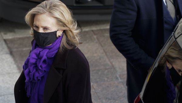 Former Secretary of State Hillary Clinton arrives at the U.S. Capitol ahead of President-elect Joe Biden’s inauguration, Wednesday, Jan. 20, 2021, in Washington. - Sputnik International