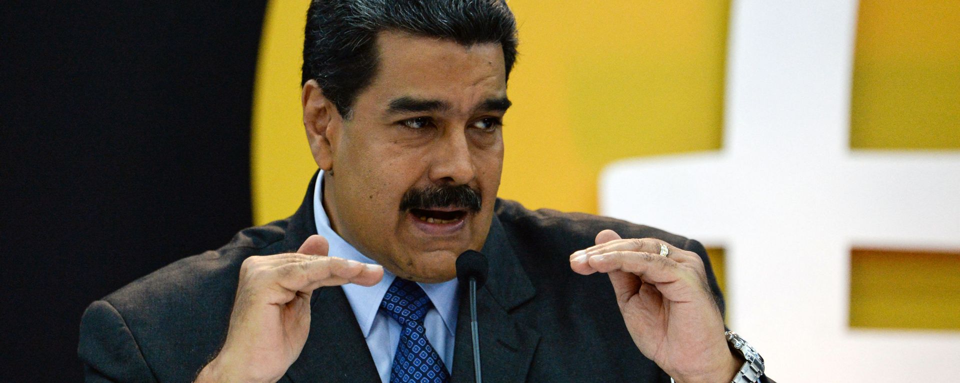 Venezuela's President Nicolas Maduro delivers a speach during a press conference to launch to the market a new oil-backed cryptocurrency called Petro, at the Miraflores Presidential Palace in Caracas, on February 20, 2018 - Sputnik International, 1920, 07.04.2023
