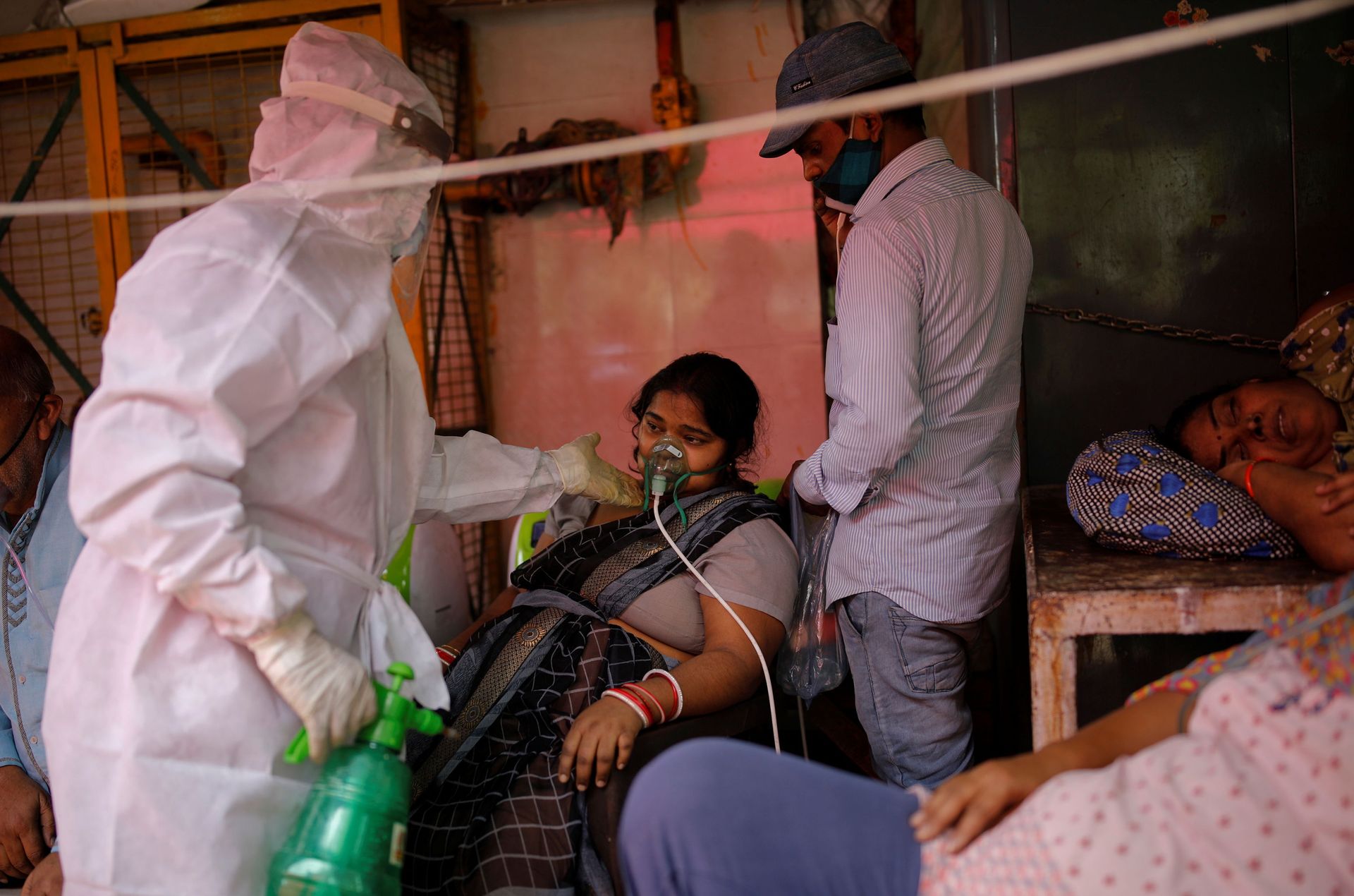 BioNTech Founders Suggest Coronavirus Will Continue to Spread Across the Globe Through Mid-2022 BioNTech Founders Suggest Coronavirus Will Continue to Spread Across the Globe Through Mid-2022 - Sputnik International, 1920, 05.05.2021