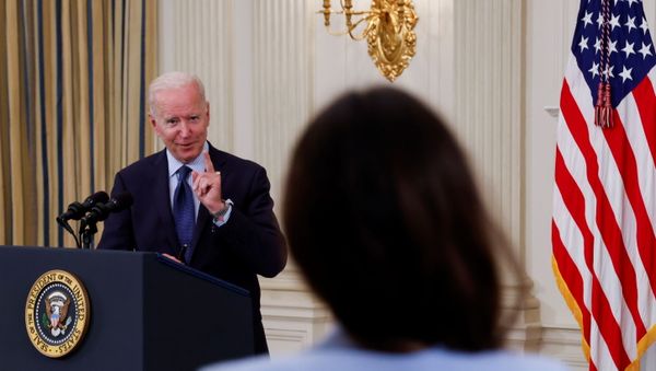 U.S. President Joe Biden delivers remarks on the state of the coronavirus disease (COVID-19) vaccinations from the State Dining Room at the White House in Washington, D.C., U.S., May 4, 2021. - Sputnik International