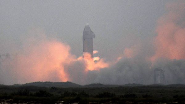 SpaceX conducts a test launch of its SN15 starship prototype from the company's starship facility in Boca Chica, Texas, U.S. May 5, 2021. - Sputnik International