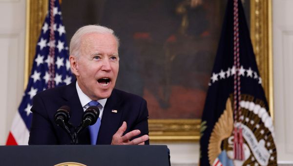 U.S. President Joe Biden gestures as he delivers remarks on the state of his American Rescue Plan from the State Dining Room at the White House in Washington, D.C., U.S., May 5, 2021 - Sputnik International