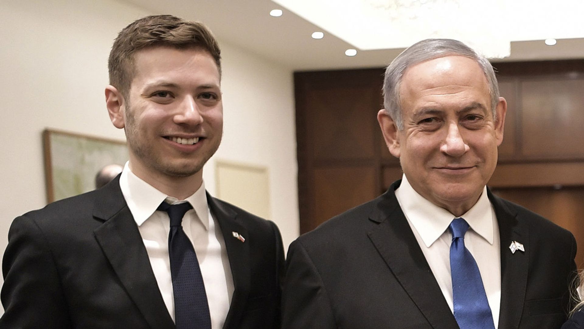 FILE - In this 23 January 2020, file photo, Israeli Prime Minister Benjamin Netanyahu, second from left, and son Yair, left, pose for a photo in Tel Aviv, Israel, ahead of the World Holocaust Forum. FILE - In this 23 January 2020, file photo, Israeli Prime Minister Benjamin Netanyahu, second from left, and son Yair, left, pose for a photo in Tel Aviv, Israel, ahead of the World Holocaust Forum. - Sputnik International, 1920, 07.05.2021