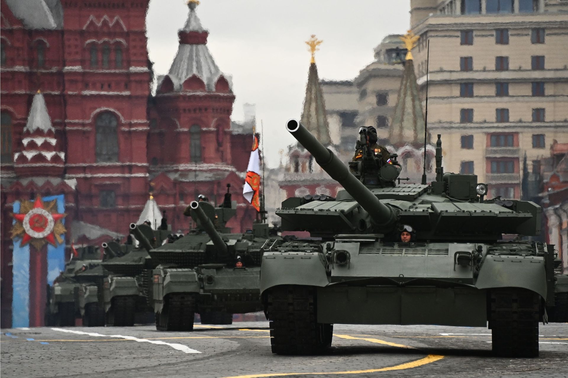 T-72B3M main battle tanks from the 1st Guards Tank Regiment at Red Square - Sputnik International, 1920, 28.01.2023