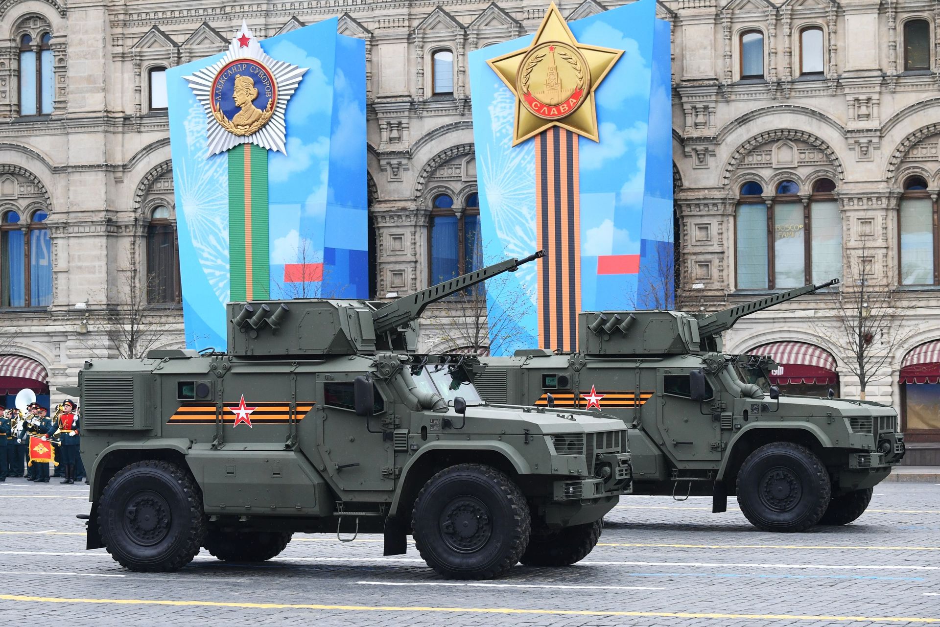 Typhoon PVO and Typhoon VDV armoured vehicles entering Red Square Typhoon PVO and Typhoon VDV armoured vehicles entering Red Square - Sputnik International, 1920, 02.08.2022