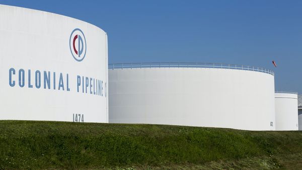 Holding tanks are seen at Colonial Pipeline's Linden Junction Tank Farm in Woodbridge, New Jersey, U.S - Sputnik International