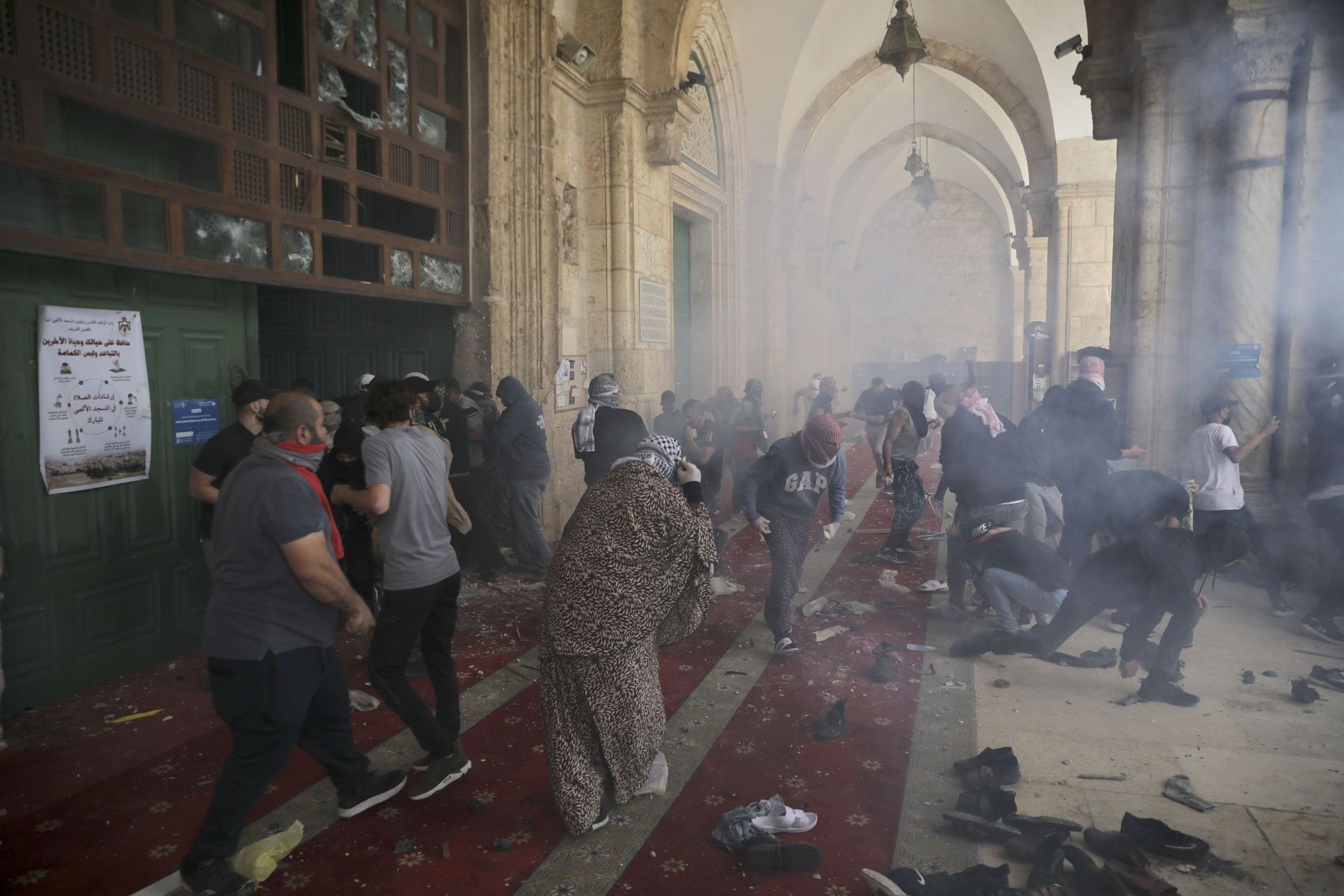 Palestinians ‘Stockpiled Fireworks’ Near Al-Aqsa Mosque Ahead of Last Week’s Unrest, Report Says - Sputnik International, 1920, 12.05.2021