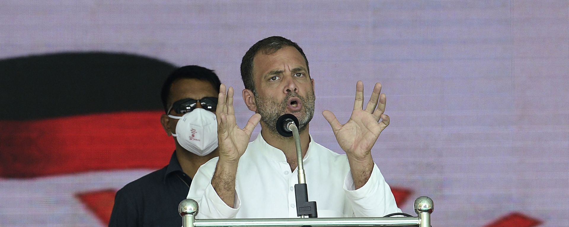 India's Congress party leader Rahul Gandhi gestures as he addresses a public rally ahead of the Tamil Nadu state legislative assembly elections, in Chennai on March 28, 2021 India's Congress party leader Rahul Gandhi gestures as he addresses a public rally ahead of the Tamil Nadu state legislative assembly elections, in Chennai on March 28, 2021 - Sputnik International, 1920, 10.09.2021
