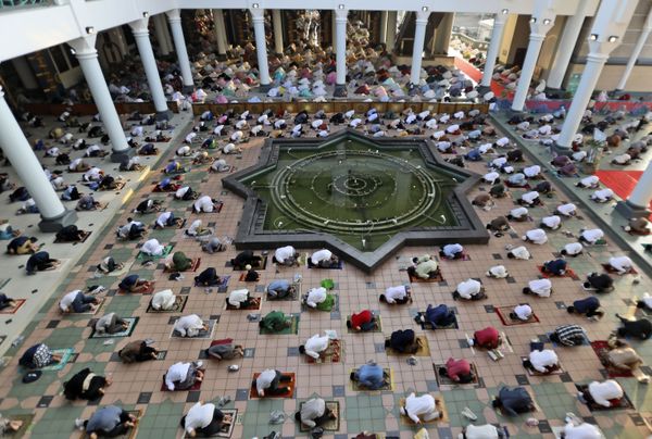 Eid Mubarak! Eid al-Fitr Across the World  - Sputnik International