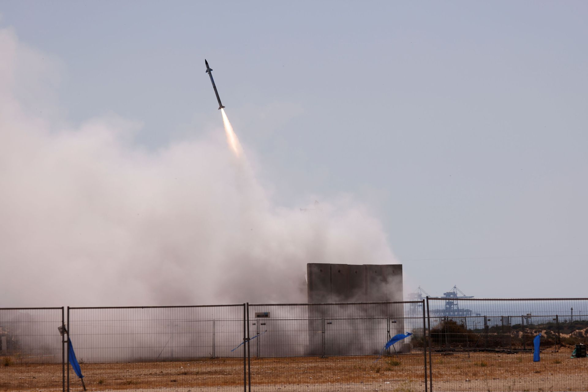‘Falsehood’: Zarif Reportedly Doubts Iron Dome’s Effectiveness as Israel-Hamas Tensions Grow ‘Falsehood’: Zarif Reportedly Doubts Iron Dome’s Effectiveness as Israel-Hamas Tensions Grow - Sputnik International, 1920, 13.05.2021