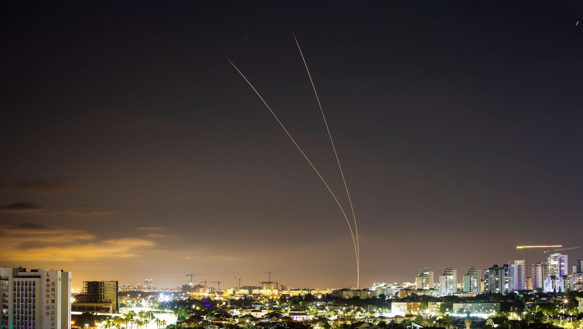 Streaks of light are seen as Israel's Iron Dome anti-missile system aims to intercept rockets launched from the Gaza Strip towards Israel, as seen from Ashkelon, Israel May 14, 2021. Streaks of light are seen as Israel's Iron Dome anti-missile system aims to intercept rockets launched from the Gaza Strip towards Israel, as seen from Ashkelon, Israel May 14, 2021. - Sputnik International, 1920, 14.05.2021
