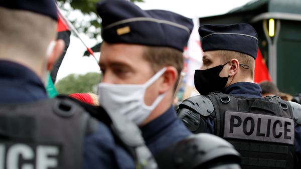 French police stand guard during a protest, following a flare-up of Israeli-Palestinian violence, in Paris, France, May 12, 2021 - Sputnik International