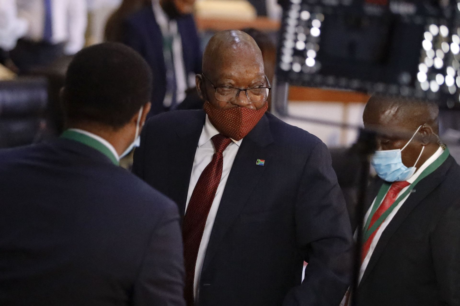 Former South African President Jacob Zuma (C) leaves the Commission of Inquiry into State Capture in Johannesburg during a break on November 16, 2020. Former South African President Jacob Zuma (C) leaves the Commission of Inquiry into State Capture in Johannesburg during a break on November 16, 2020. - Sputnik International, 1920, 07.09.2021