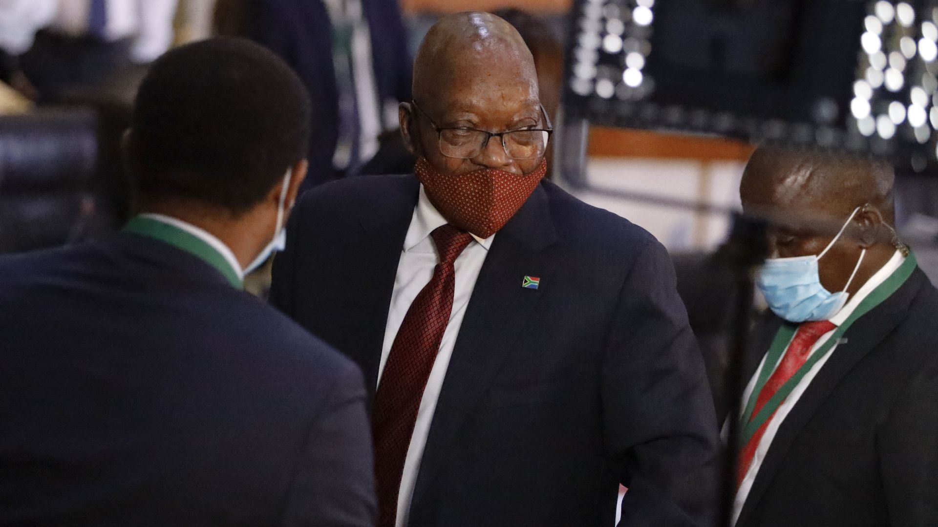 Former South African President Jacob Zuma (C) leaves the Commission of Inquiry into State Capture in Johannesburg during a break on November 16, 2020. Former South African President Jacob Zuma (C) leaves the Commission of Inquiry into State Capture in Johannesburg during a break on November 16, 2020. - Sputnik International, 1920, 15.05.2021