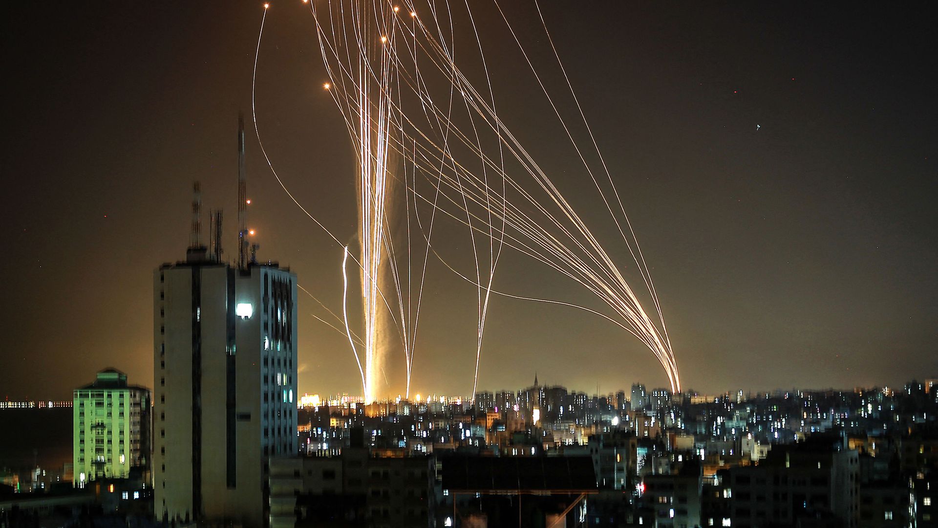 Rockets are launched from Gaza city, controlled by the Palestinian Hamas movement, in response to an Israeli air strike on a 12-storey building in the city, towards the coastal city of Tel Aviv, on 11 May 2021 Rockets are launched from Gaza city, controlled by the Palestinian Hamas movement, in response to an Israeli air strike on a 12-storey building in the city, towards the coastal city of Tel Aviv, on 11 May 2021 - Sputnik International, 1920, 24.05.2021