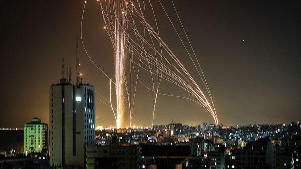 Rockets are launched from Gaza city, controlled by the Palestinian Hamas movement, in response to an Israeli air strike on a 12-storey building in the city, towards the coastal city of Tel Aviv, on 11 May 2021 - Sputnik International