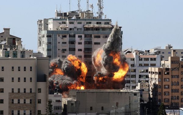 A ball of fire erupts from the Jala Tower as it is destroyed in an Israeli airstrike in Gaza city controlled by the Palestinian Hamas movement, on 15 May 2021. A ball of fire erupts from the Jala Tower as it is destroyed in an Israeli airstrike in Gaza city controlled by the Palestinian Hamas movement, on 15 May 2021. - Sputnik International