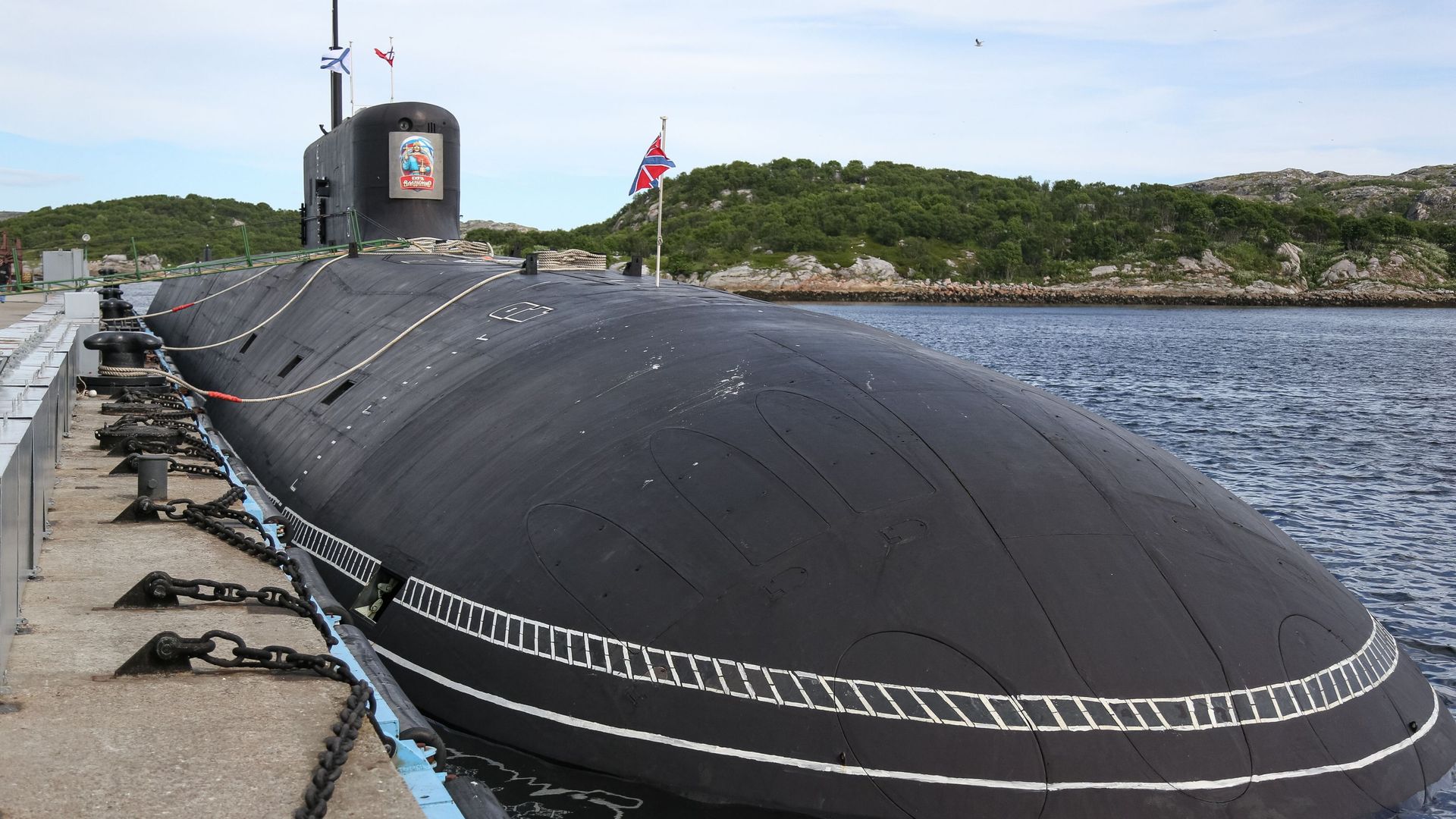 Project 955A - Borey-A strategic submarine Knyaz Vladimir after arriving at the main submarine base of the Northern Fleet in Gadzhievo. Project 955A - Borey-A strategic submarine Knyaz Vladimir after arriving at the main submarine base of the Northern Fleet in Gadzhievo. - Sputnik International, 1920, 17.05.2021