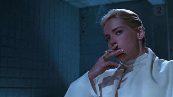 Sharon Stone in the smoking scene of the Basic Instinct - Sputnik International