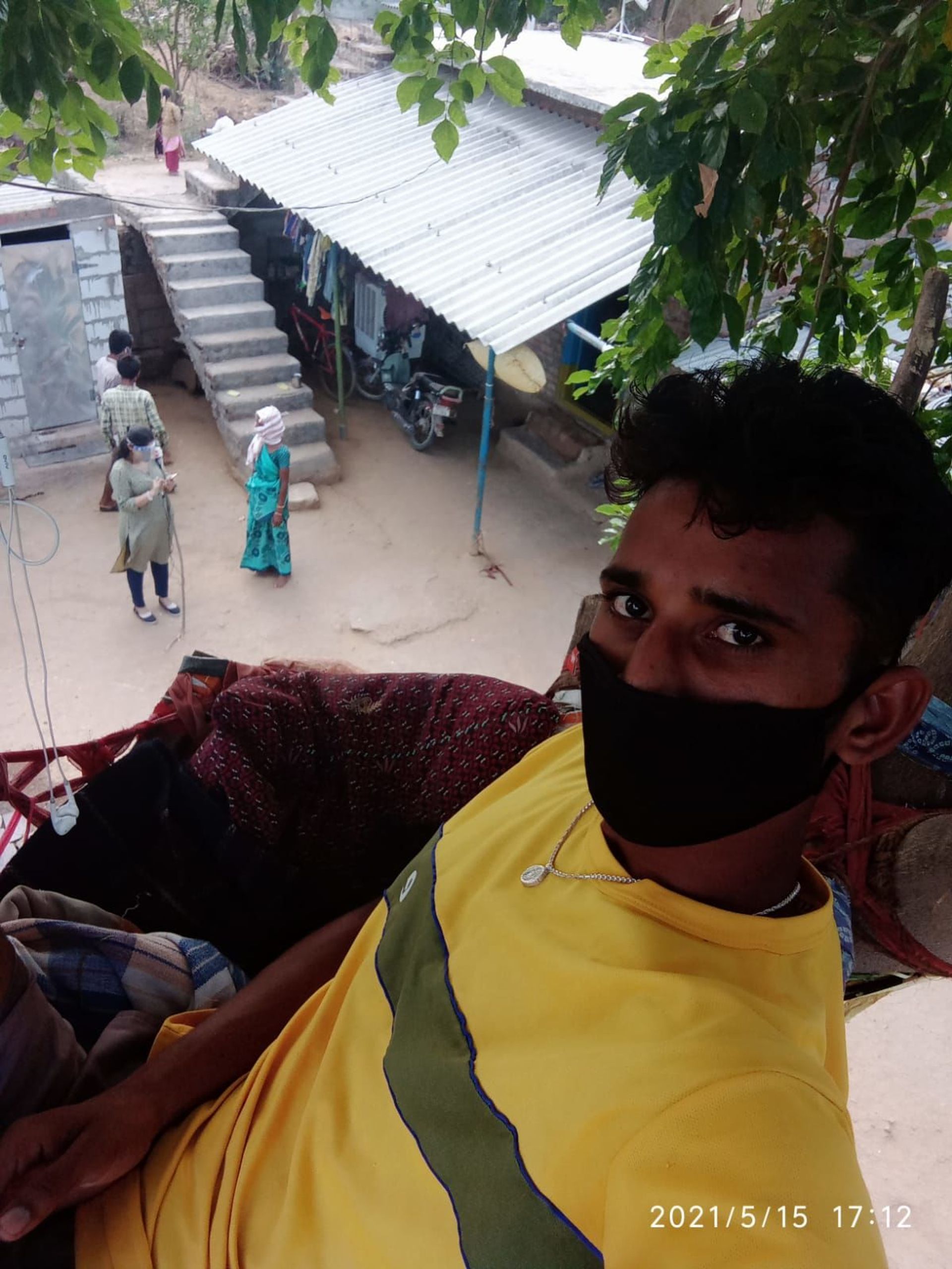 Man Builds Isolation Bed in Tree in Remote Indian Village as COVID Crisis Rages – Images Man Builds Isolation Bed in Tree in Remote Indian Village as COVID Crisis Rages – Images - Sputnik International, 1920, 18.05.2021