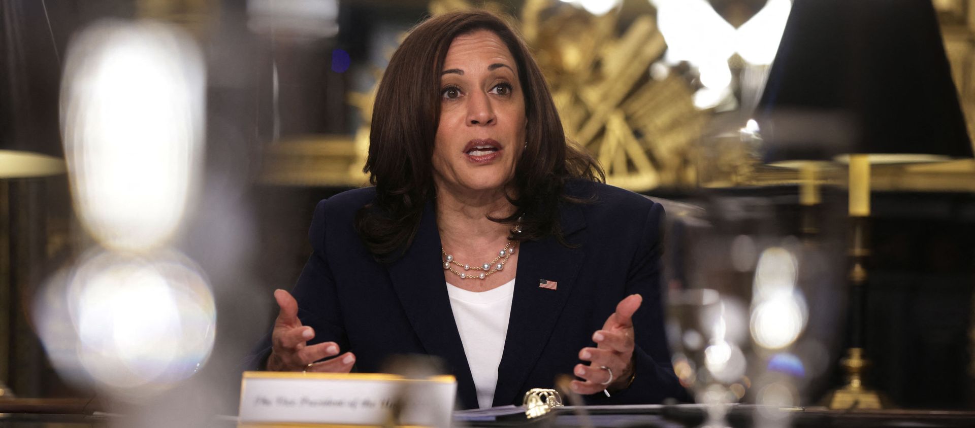 WASHINGTON, DC - MAY 19: U.S. Vice President Kamala Harris participates in a meeting with Guatemalan justice sector leaders at the Vice President’s Ceremonial Office at the Eisenhower Executive Office Building May 19, 2021 in Washington, DC. In the meeting, Vice President Harris discussed “the importance of a just, transparent, and impartial legal system in Guatemala that allows Guatemalans to build a safer and better future.” WASHINGTON, DC - MAY 19: U.S. Vice President Kamala Harris participates in a meeting with Guatemalan justice sector leaders at the Vice President’s Ceremonial Office at the Eisenhower Executive Office Building May 19, 2021 in Washington, DC. In the meeting, Vice President Harris discussed “the importance of a just, transparent, and impartial legal system in Guatemala that allows Guatemalans to build a safer and better future.” - Sputnik International, 1920, 08.06.2021