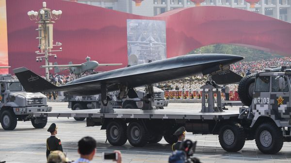A military vehicle carrying a WZ-8 supersonic reconnaissance drone takes part a military parade at Tiananmen Square in Beijing on October 1, 2019, to mark the 70th anniversary of the founding of the People’s Republic of China. (Photo by GREG BAKER / AFP) - Sputnik International