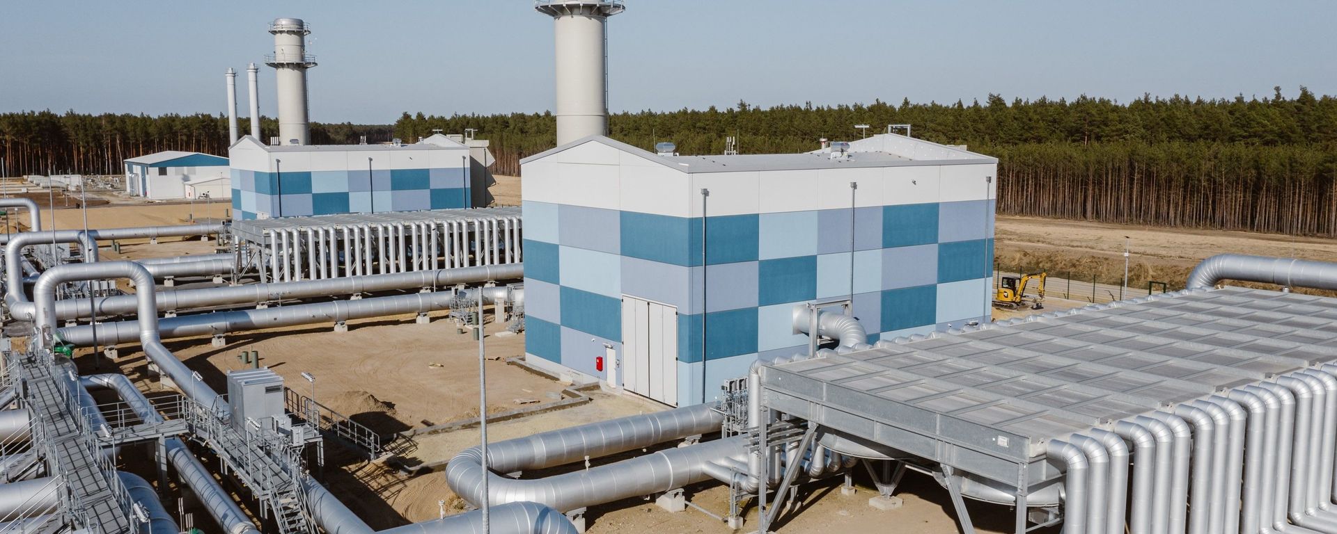 In this handout photo released by the press-service of Eugal, a view shows the Eugal pipeline, in Germany. The Eugal pipeline, which will receive gas from Nord Stream 2 in the future, has reached full pumping capacity, and the second line of the pipeline has been introduced. European gas pipeline link (EUGAL) is a 480km-long natural gas transport network being developed in order to strengthen the supply of natural gas to Germany and Europe. - Sputnik International, 1920, 19.05.2025