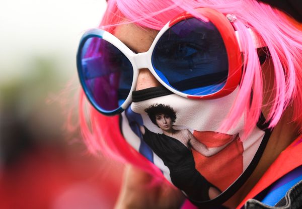 A French fan waits for the Eurovision final in Rotterdam. - Sputnik International