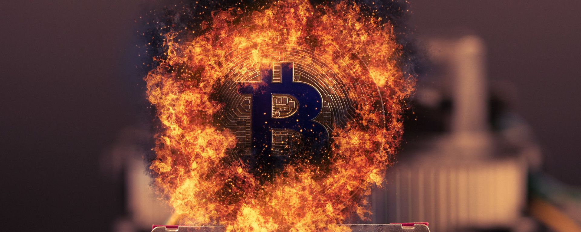 Golden bitcoin burning in flames Golden bitcoin burning in flames - Sputnik International, 1920, 11.11.2022