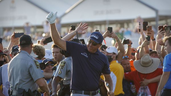May 23, 2021; Kiawah Island, South Carolina, USA; Phil Mickelson gives a thumbs up to the fans on the 18th hole during the final round of the PGA Championship golf tournament May 23, 2021; Kiawah Island, South Carolina, USA; Phil Mickelson gives a thumbs up to the fans on the 18th hole during the final round of the PGA Championship golf tournament - Sputnik International