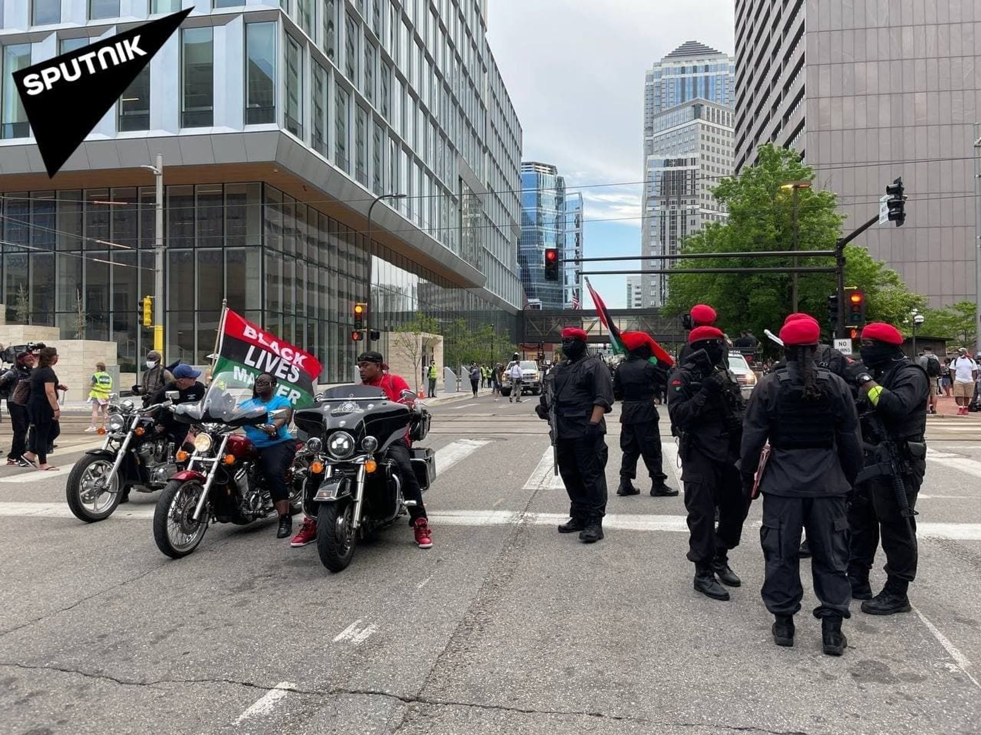 Hundreds Turned Out for Minneapolis March to Commemorate Floyd’s Death Anniversary - Sputnik International, 1920, 24.05.2021