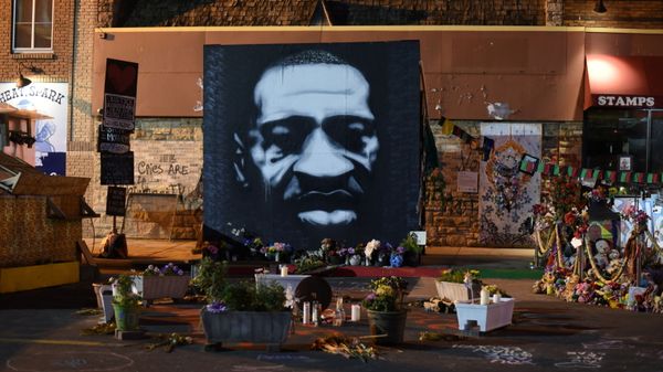 Offerings are left at George Floyd Square in Minneapolis, Minnesota, US, 21 May 2021 - Sputnik International